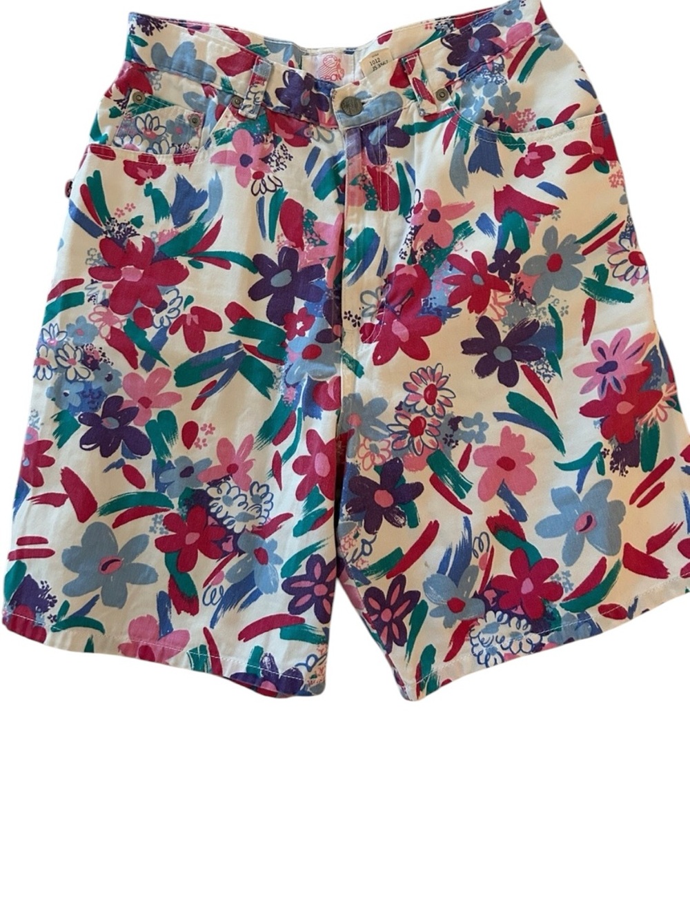 vintage Sasson floral jean shorts 1990s says size 9 vintage size fits a medium